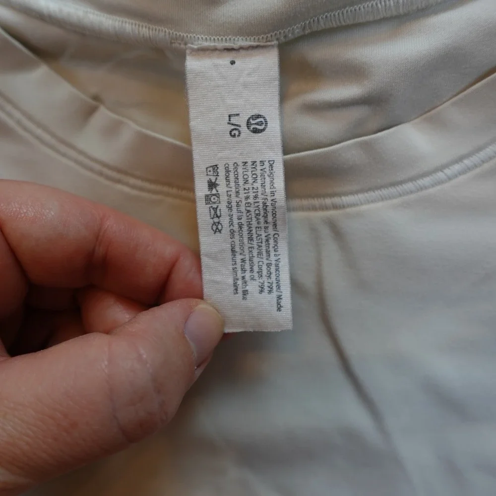 Lululemon Top Womens‎ Large Wundermost Ultra Soft Nulu Crew Neck Cropped TShirt